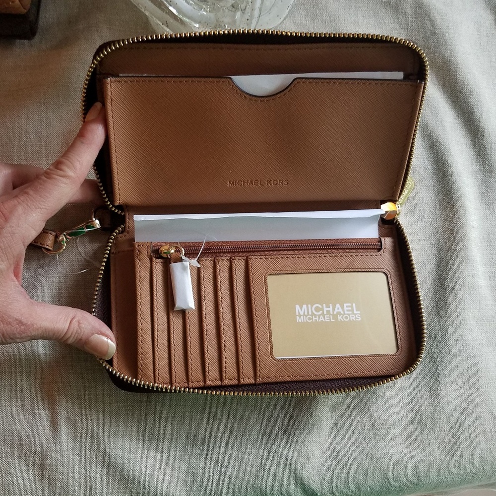 Signature Multi-function Phone Case Wallet w/Strap - Picture 3 of 8